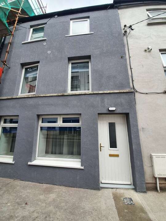 2 Pine Street