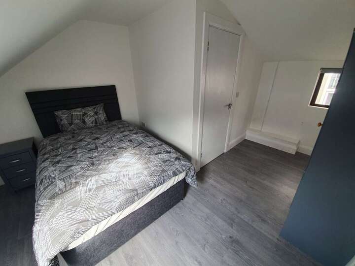Ensuite room in a modern 4-bed apartment