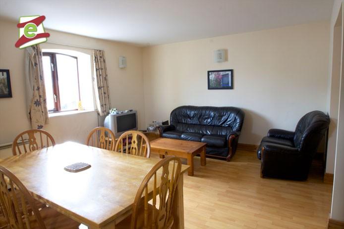 Ensuite room in a modern 4-bed apartment